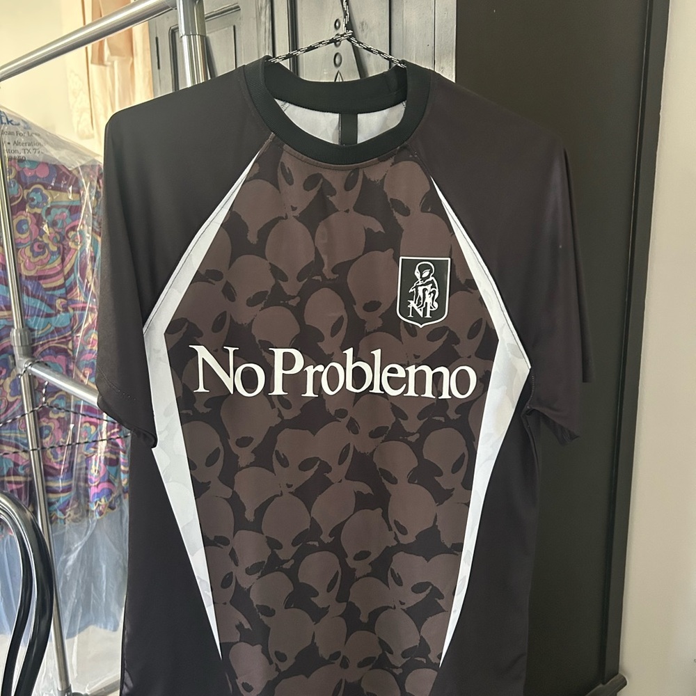 No Problemo Unisex Area 51 Football Shirt Black Brown Jersey Top Size S